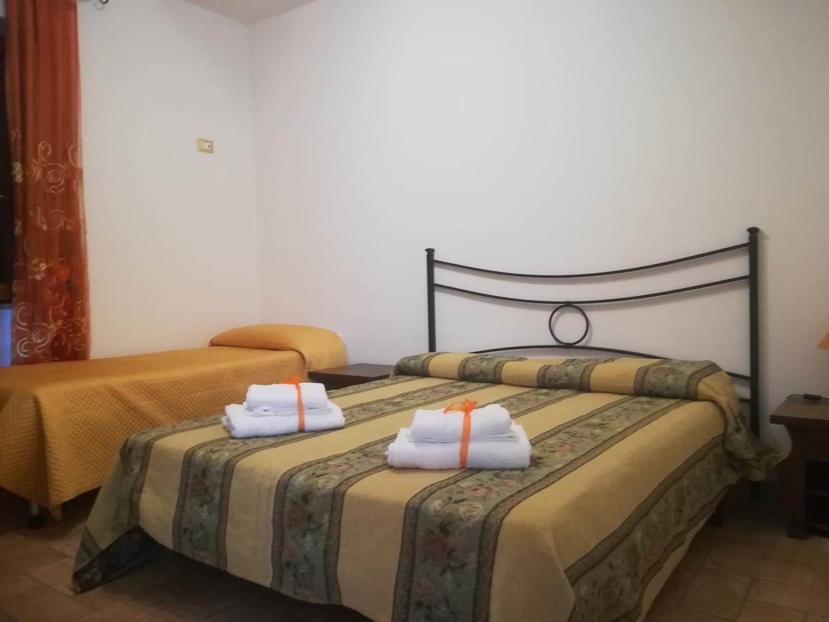 Le Terre Di Bac Bed and Breakfast Borgo Montenero Buitenkant foto